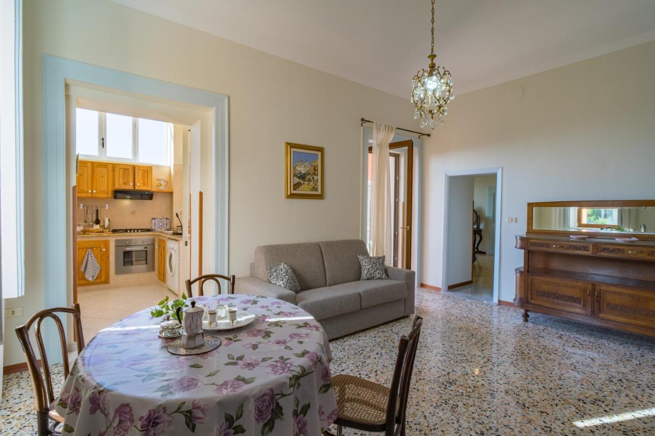Casa Ermelinda Villa มัสซาลูเบรนเซ ภายนอก รูปภาพ